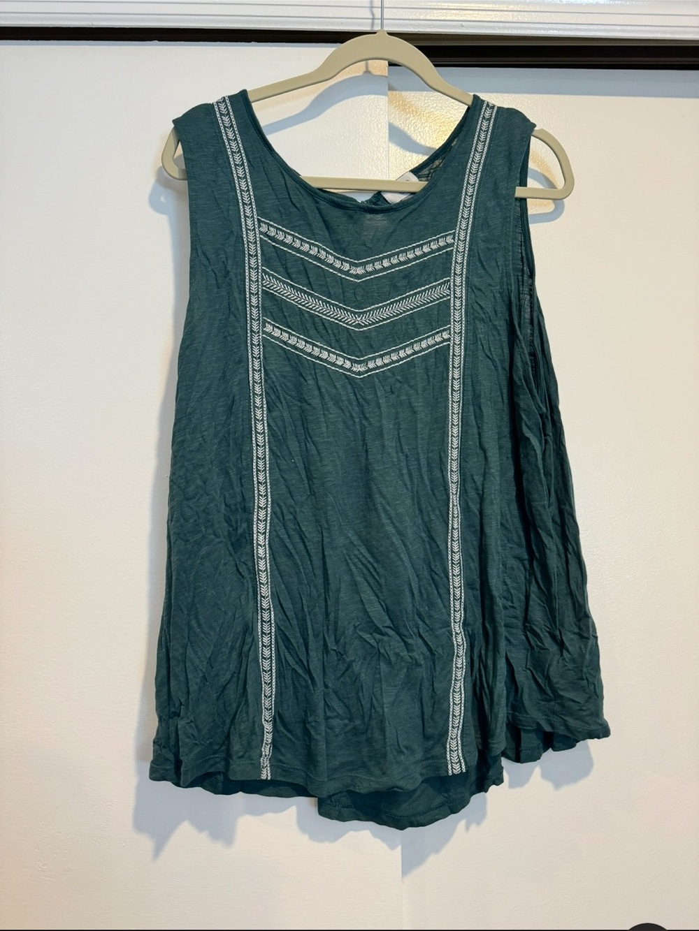 Old Navy Teal Embroidered Sleeveless Tank size XXL